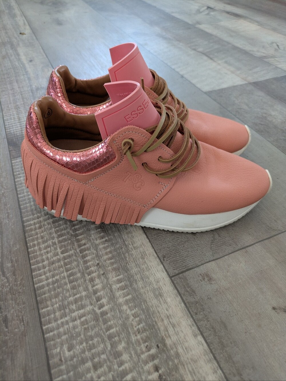 ESSE Pink Fringe Women's Sneakers